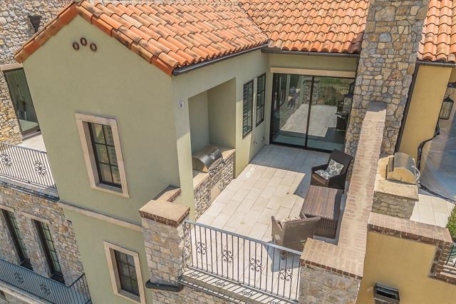 Building Photo - 61 Cortes Dr