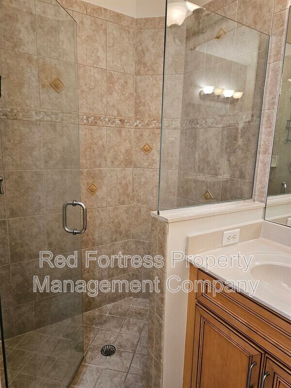 Building Photo - 15740 Portofino Springs Blvd