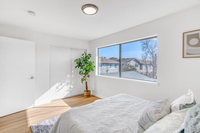 Building Photo - 258 Ventura Ave