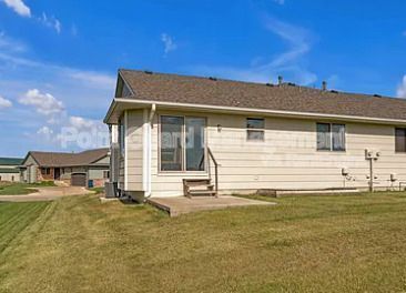 Building Photo - 728 Bristol Cir