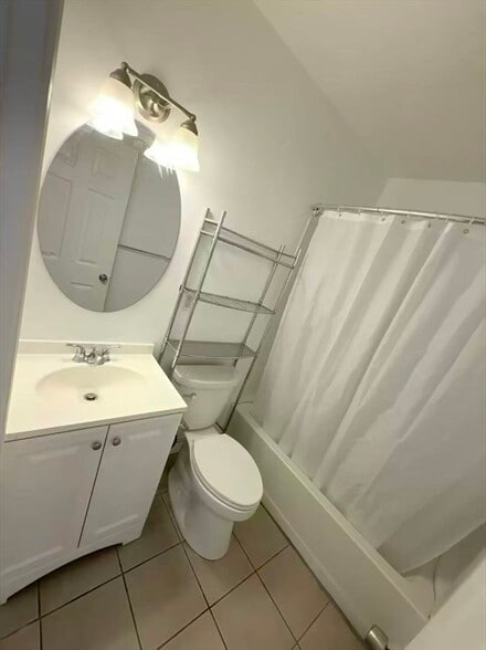 Building Photo - 63 Middle St