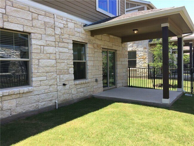 Building Photo - 516 E Slaughter Ln