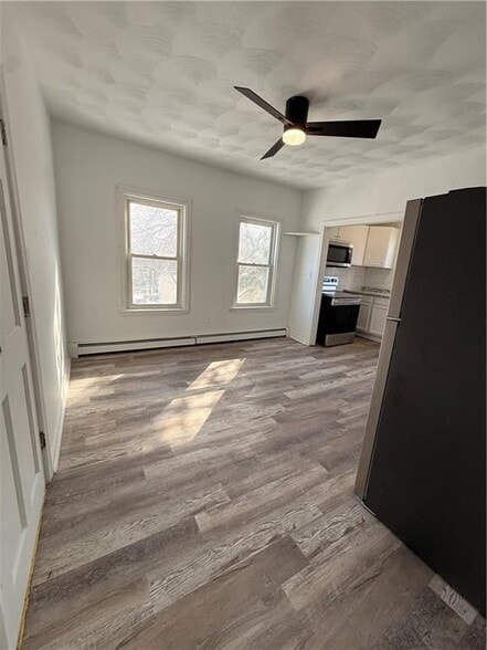 Building Photo - 60 Hendricks St