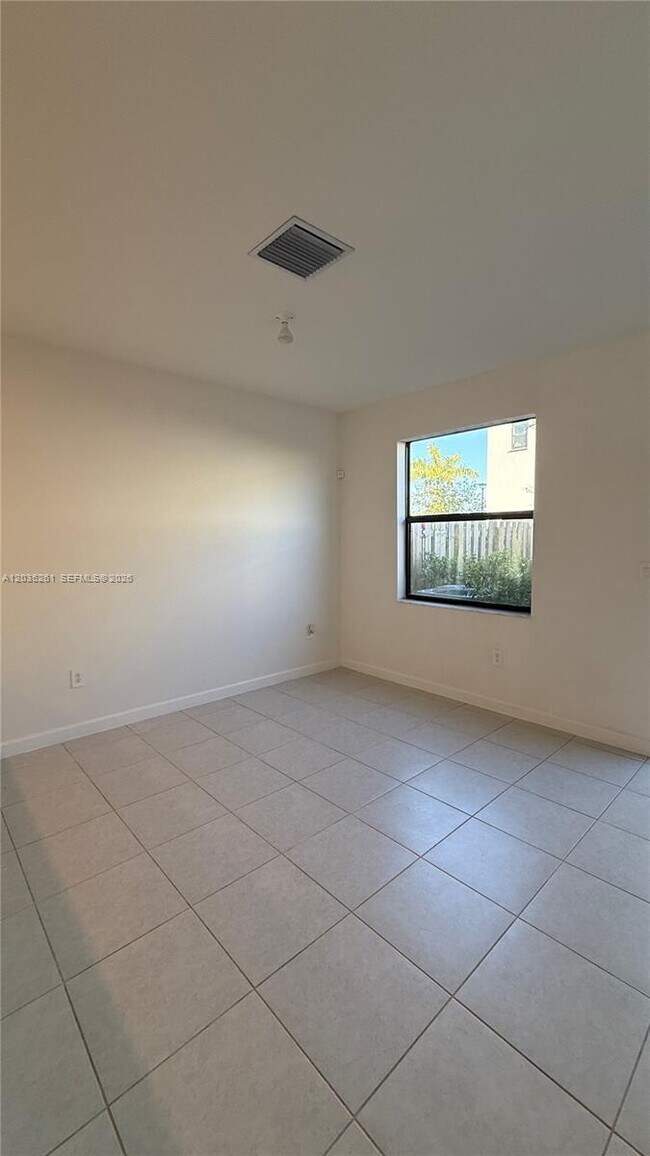 Building Photo - 13265 SW 286th Terrace