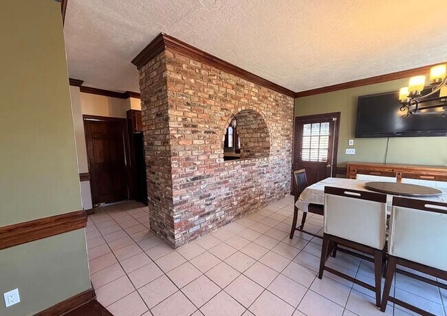 Building Photo - Spacious 4BR Home in Sought-After Springlakes – Balcony, Patio & Amenities!