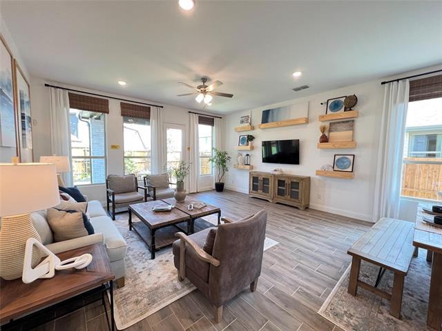 Building Photo - 1323 Beach Blvd