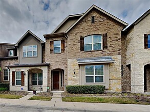 Building Photo - 922 Dartford Dr