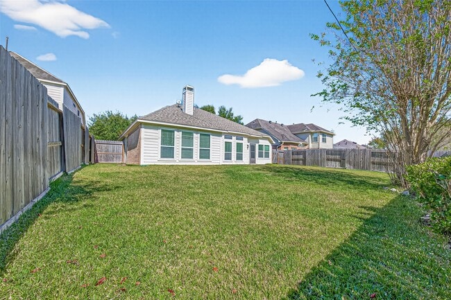 Building Photo - 22523 Cascade Springs Dr