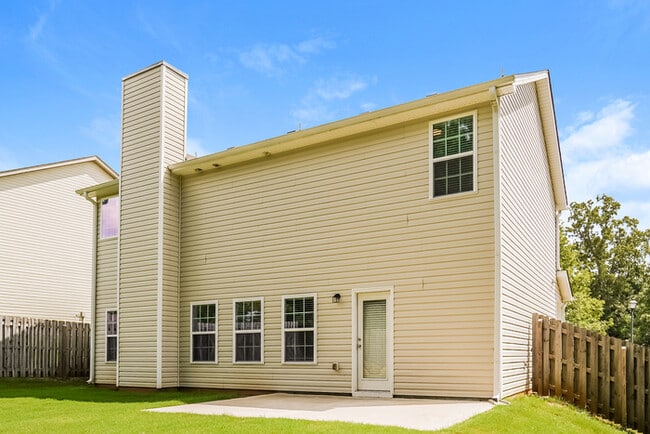 Building Photo - 126 St Charles Pl