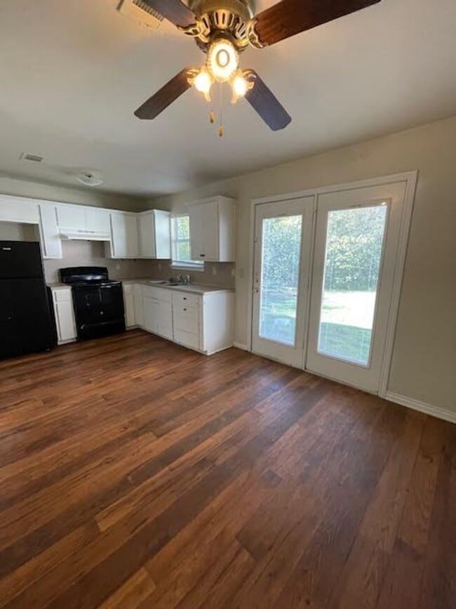 Building Photo - 2 Story townhome in Moody, Texas.