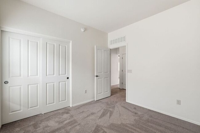 Building Photo - 6658 S Stone Fly Dr