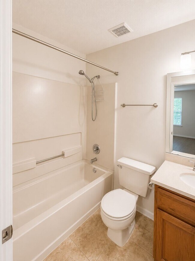 Building Photo - 2/2 In Hunter's Reserve - Water included in rent!