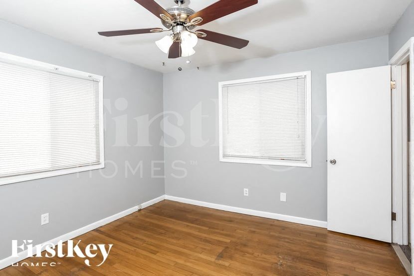 Building Photo - 1095 Ozment Dr