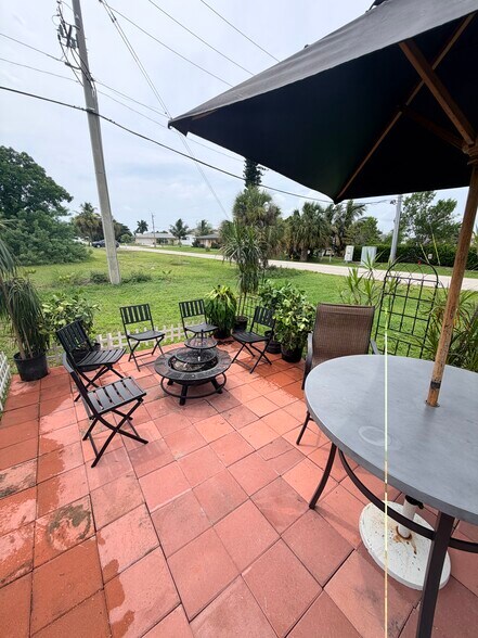 Building Photo - 5204 Coronado Pky
