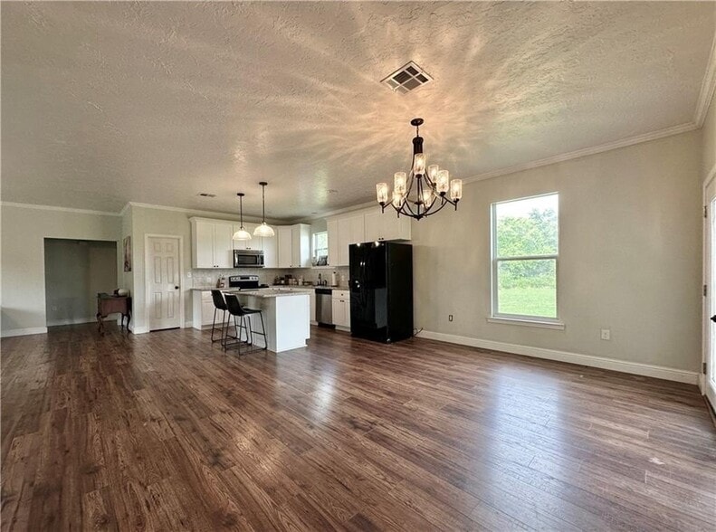 Building Photo - 24473 Timbercrest Dr