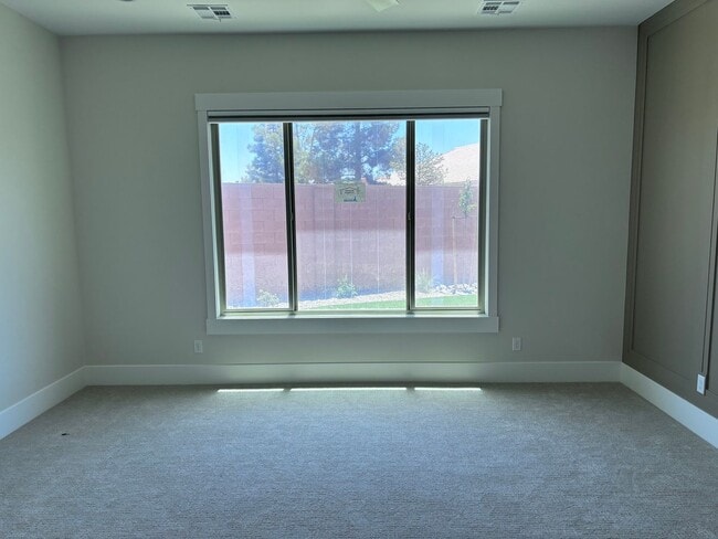 Building Photo - Brand New 3 bed plus office/2.5 bath in beautiful Coral Canyon!