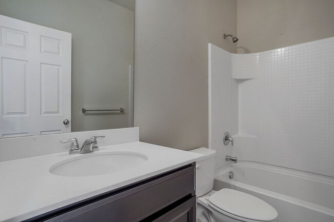 Building Photo - Beautiful Corner Lot Property in Paloma Creek!