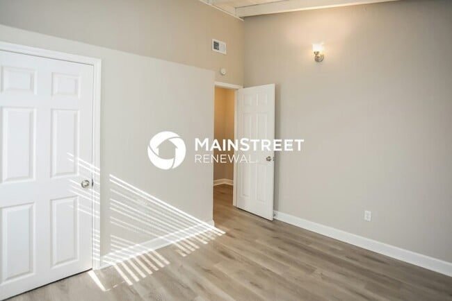 Building Photo - 3 Bedroom Pet-Friendly Home in Kansas City...