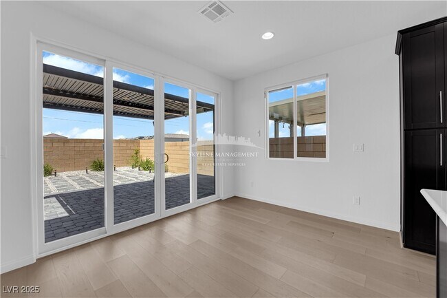 Building Photo - 4066 Painted Lady Ave