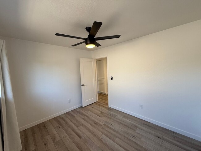 Building Photo - Updated 3-bedroom single story in Oakdale!