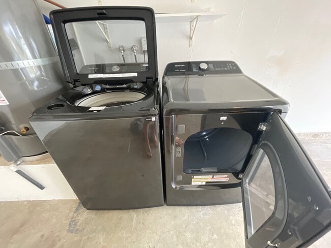 Building Photo - 2506 Levante St