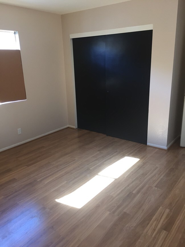 Building Photo - 5134 Ithaca Ave