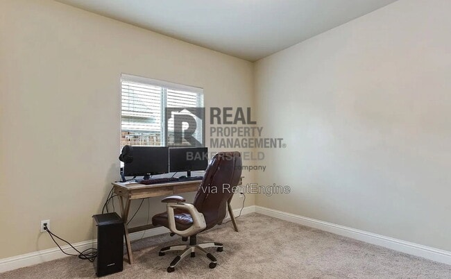 Building Photo - 9312 Woodbrook Dr