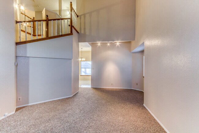 Building Photo - Prestigious Tri Level Home on East Side