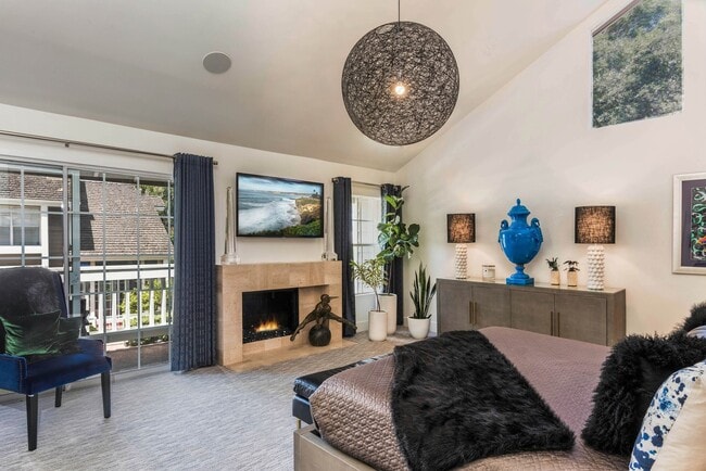Building Photo - Beyond words, this stunning Bixby Village ...