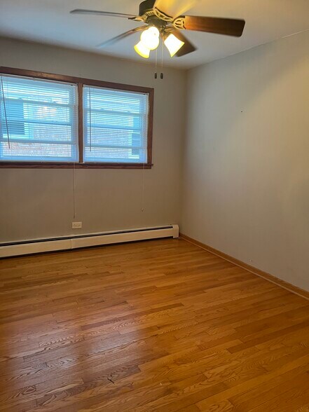 Building Photo - 3848 N Kenneth Ave