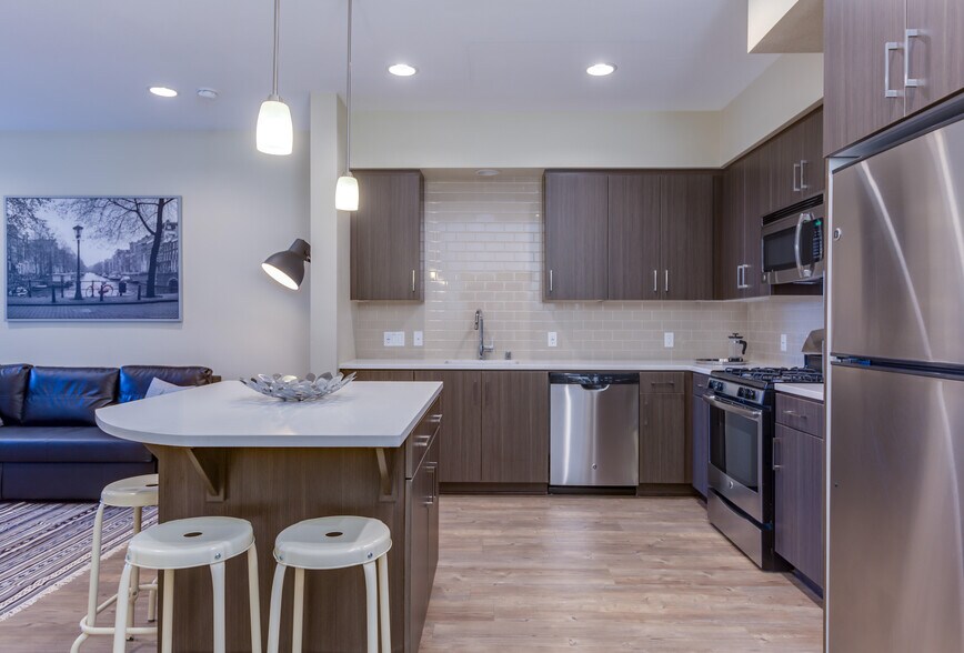 Avalon Irvine 2777 Alton Pky Irvine CA 92606 Apartment Finder