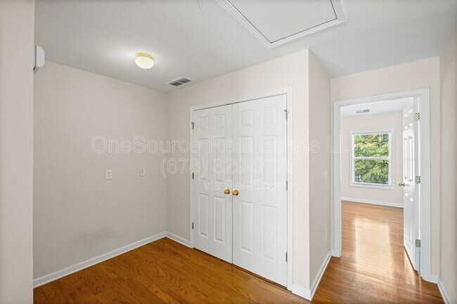 Building Photo - 1821 Willow Branch Ln