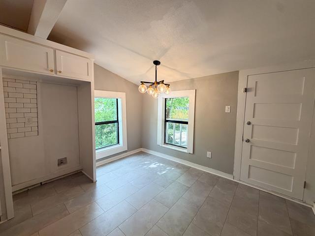 Building Photo - 405 E Denton St