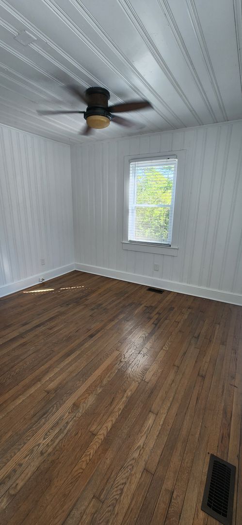 Building Photo - 3 BR Less than Half a Mile to Swamp Rabbit...