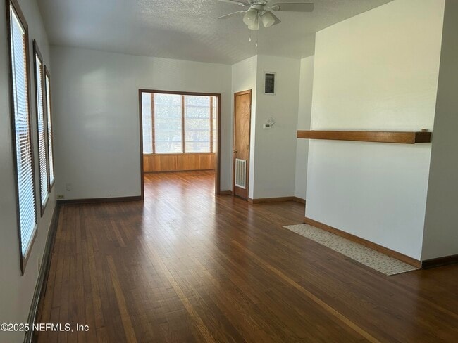 Building Photo - 5104 Palmer Ave