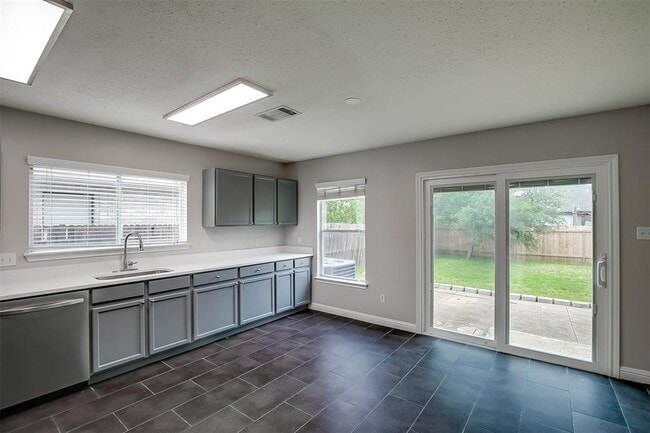 Building Photo - 2504 Byfield Dr