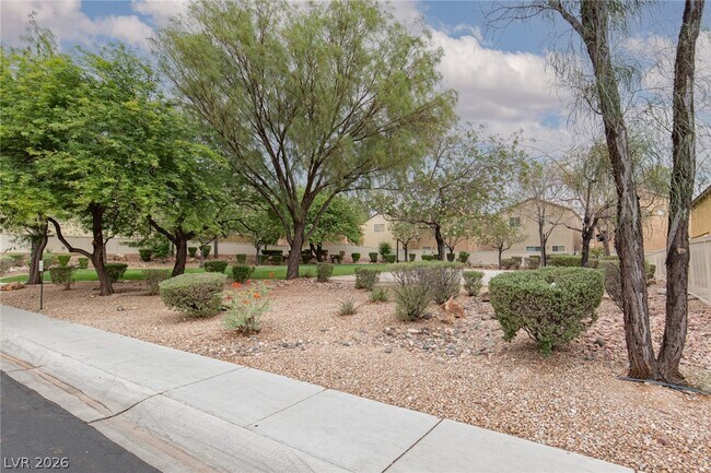 Building Photo - 9933 Carrizo Springs Ave