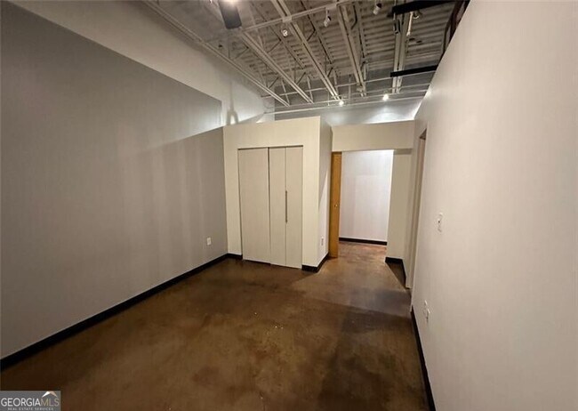 Building Photo - 5200 Peachtree Rd