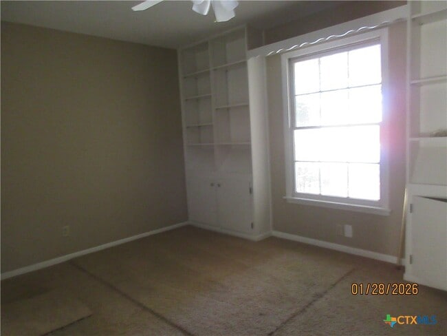 Building Photo - 906 Illinois Ave