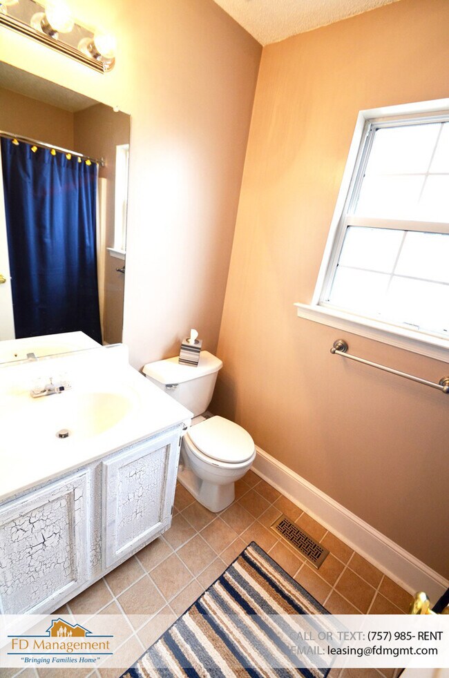 Building Photo - 3 Bedroom in York School District Availabl...