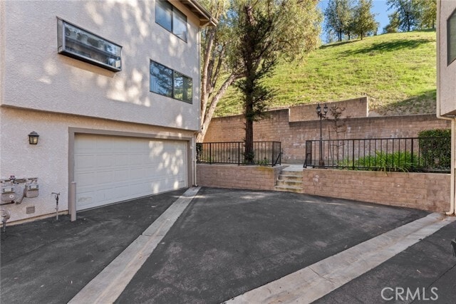 Building Photo - 26128 Alizia Canyon Dr