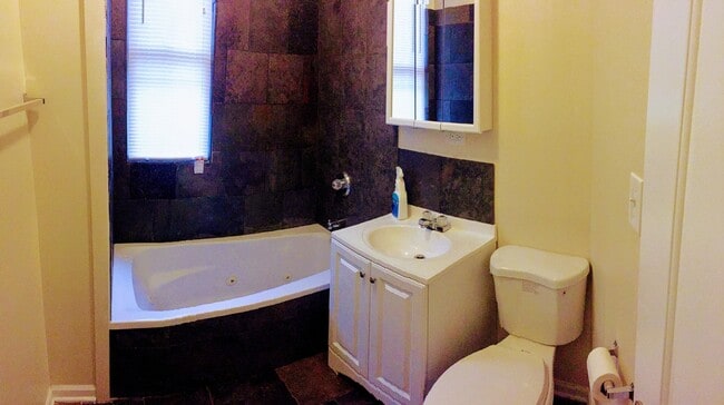 Building Photo - 6715 S Ada St