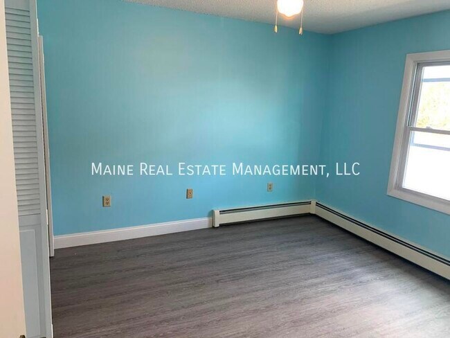 Building Photo - 47 Hill St