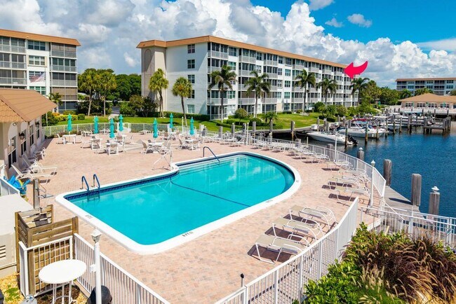 Building Photo - 2649 Florida Blvd
