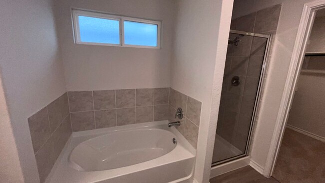 Building Photo - Charming 4-Bedroom Home Available for Rent...