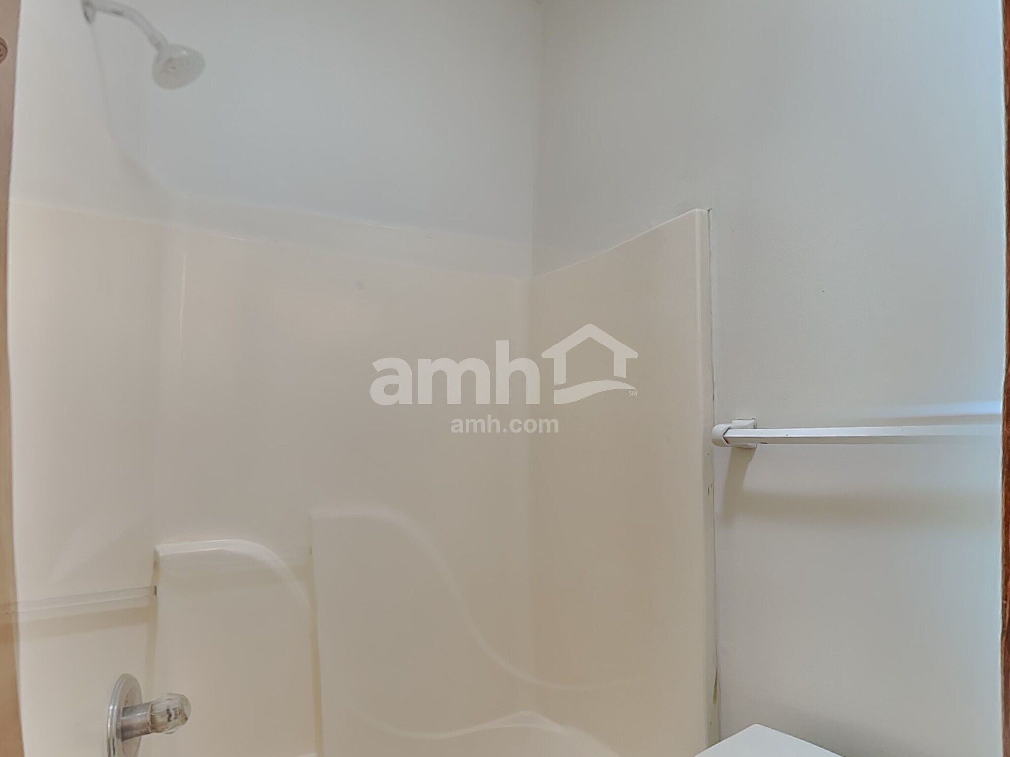 Building Photo - 9940 Wellcroft Ln