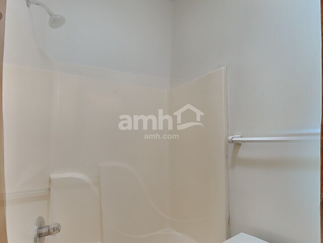 Building Photo - 9940 Wellcroft Ln