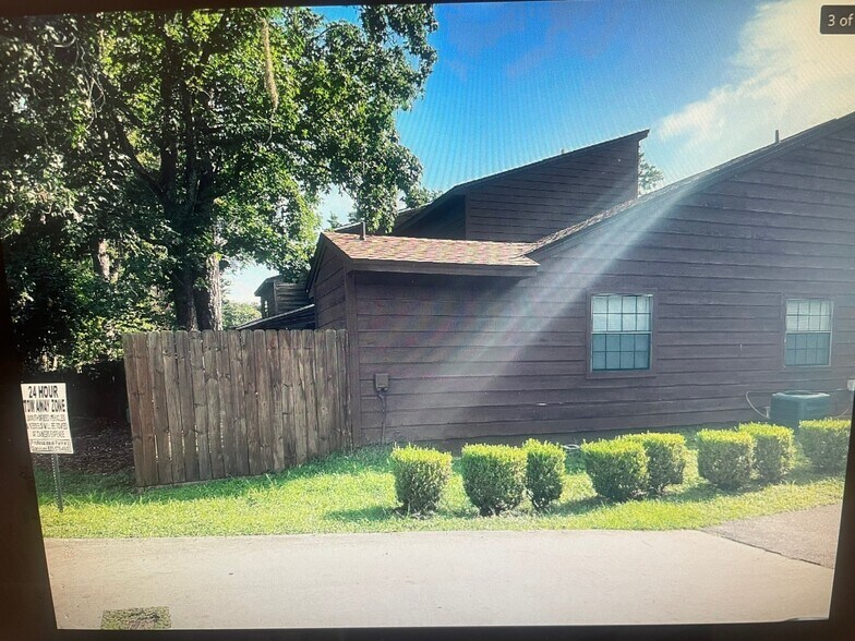 Building Photo - 1171 Ocala Rd