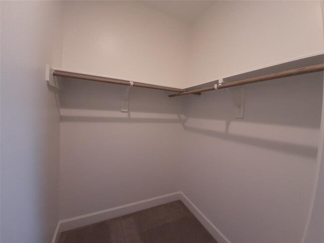 Building Photo - 7575 Pemberley Ct