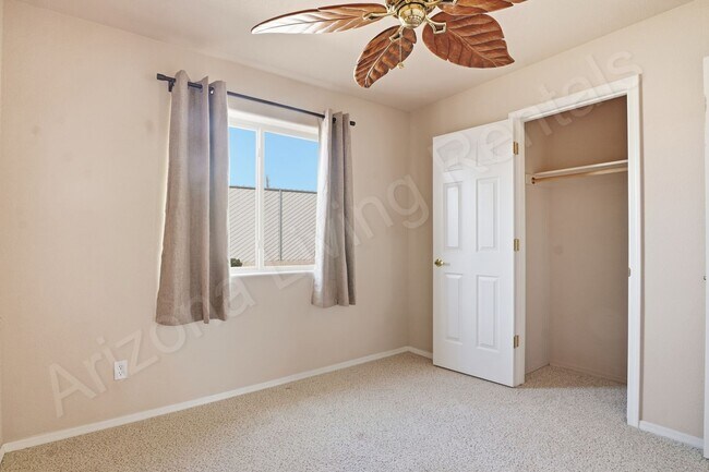 Building Photo - 3330 Tomahawk Dr